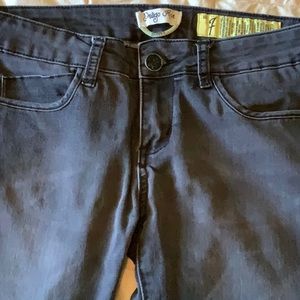 Indigo Rein black denim skinnies size 7